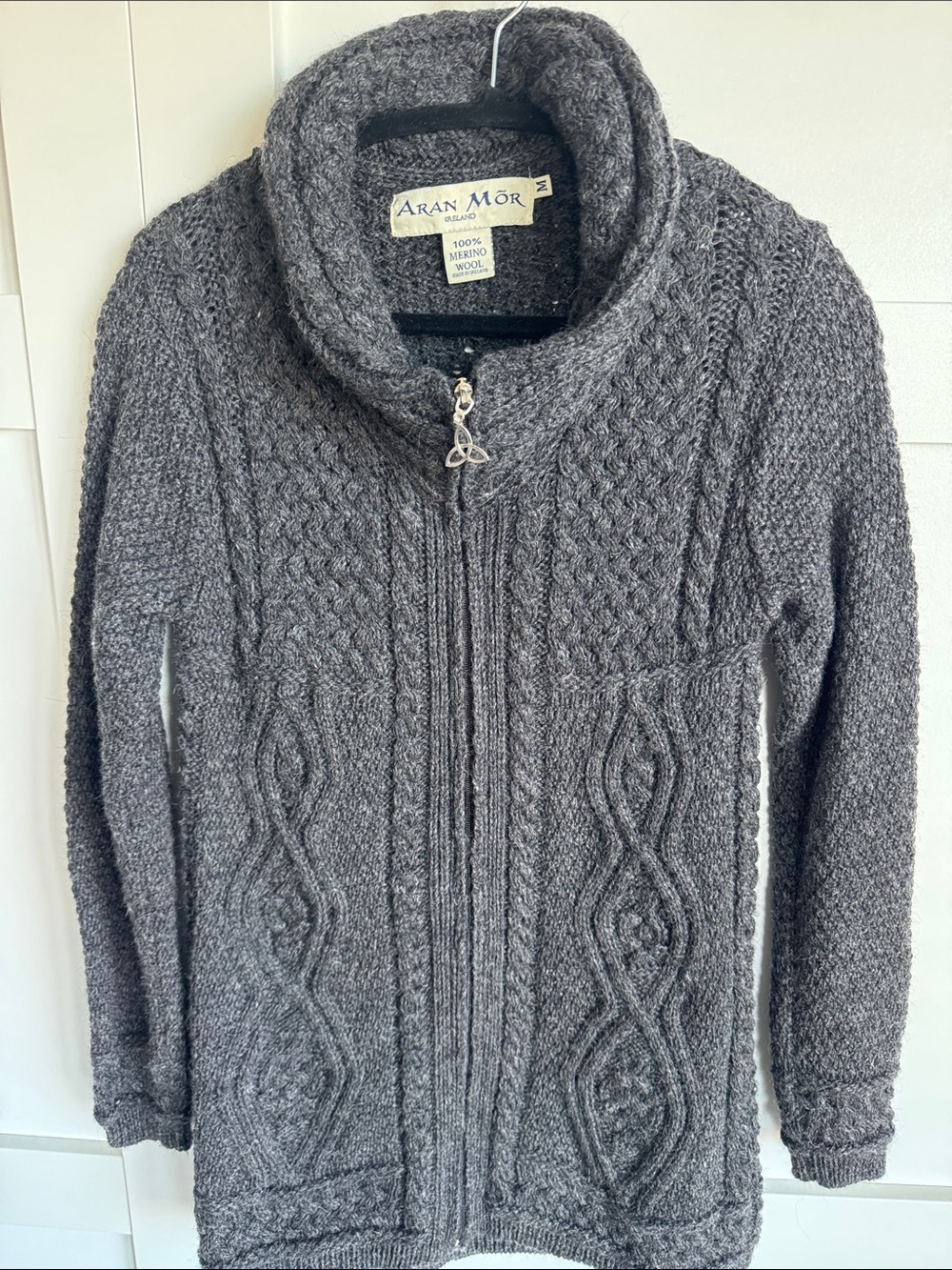 Aran Mor Ireland Women's Gray 100% Merino Wool Cable-Knit full Zip Sweater